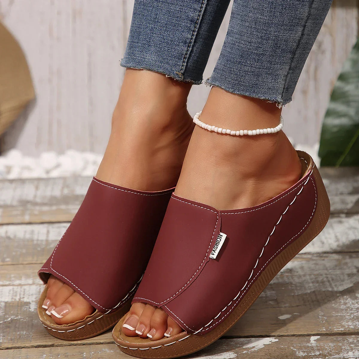 Ella™ - Casual Slip-On Sandals with Mid-Heel Platform