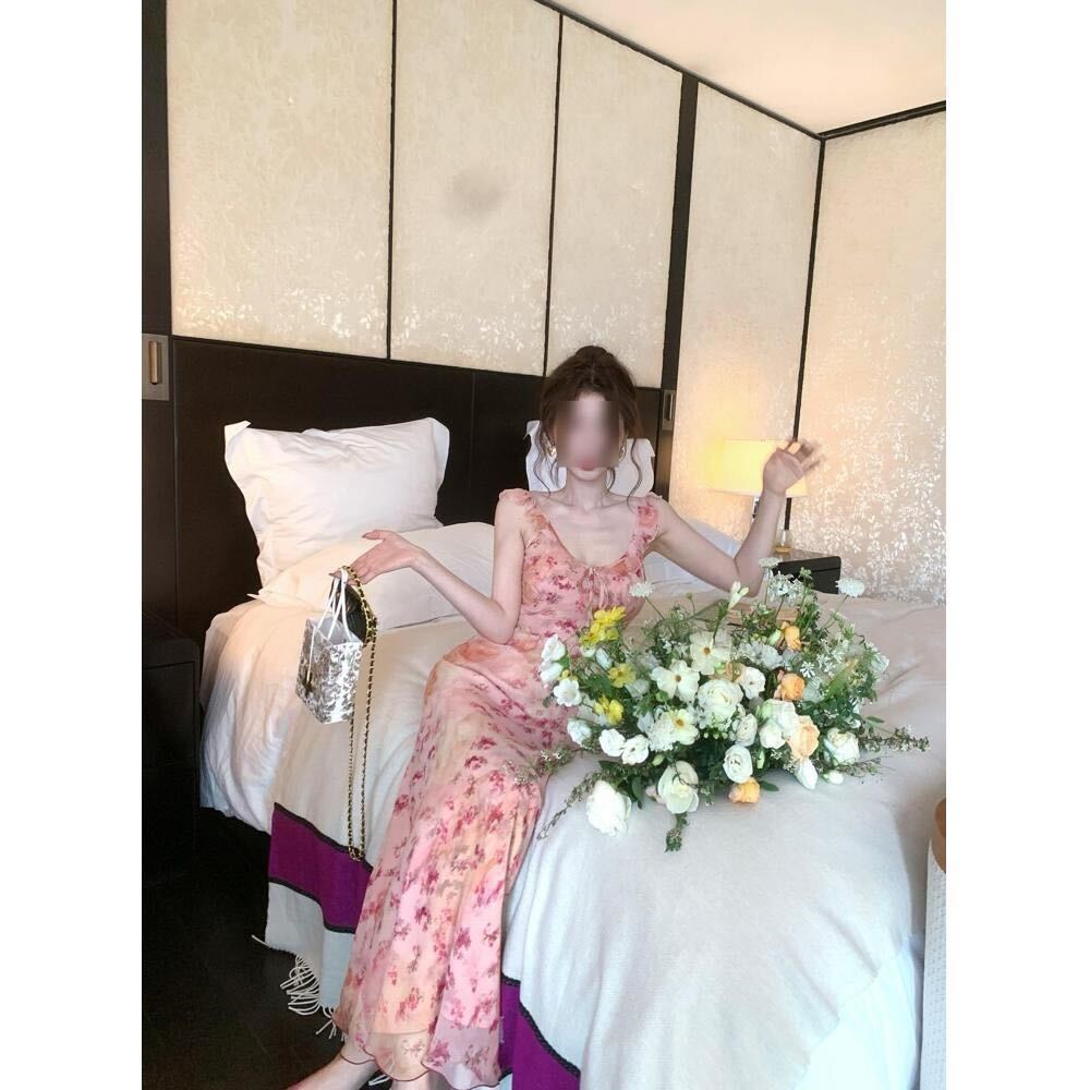 Isabella™ - Halter Floral Elegance Dress