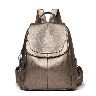 Kristlaug | Elegant and lightweight backpack in a delicate white tone