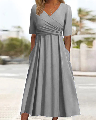 Pien | Elegant Crossover Dress with Short Sleeves