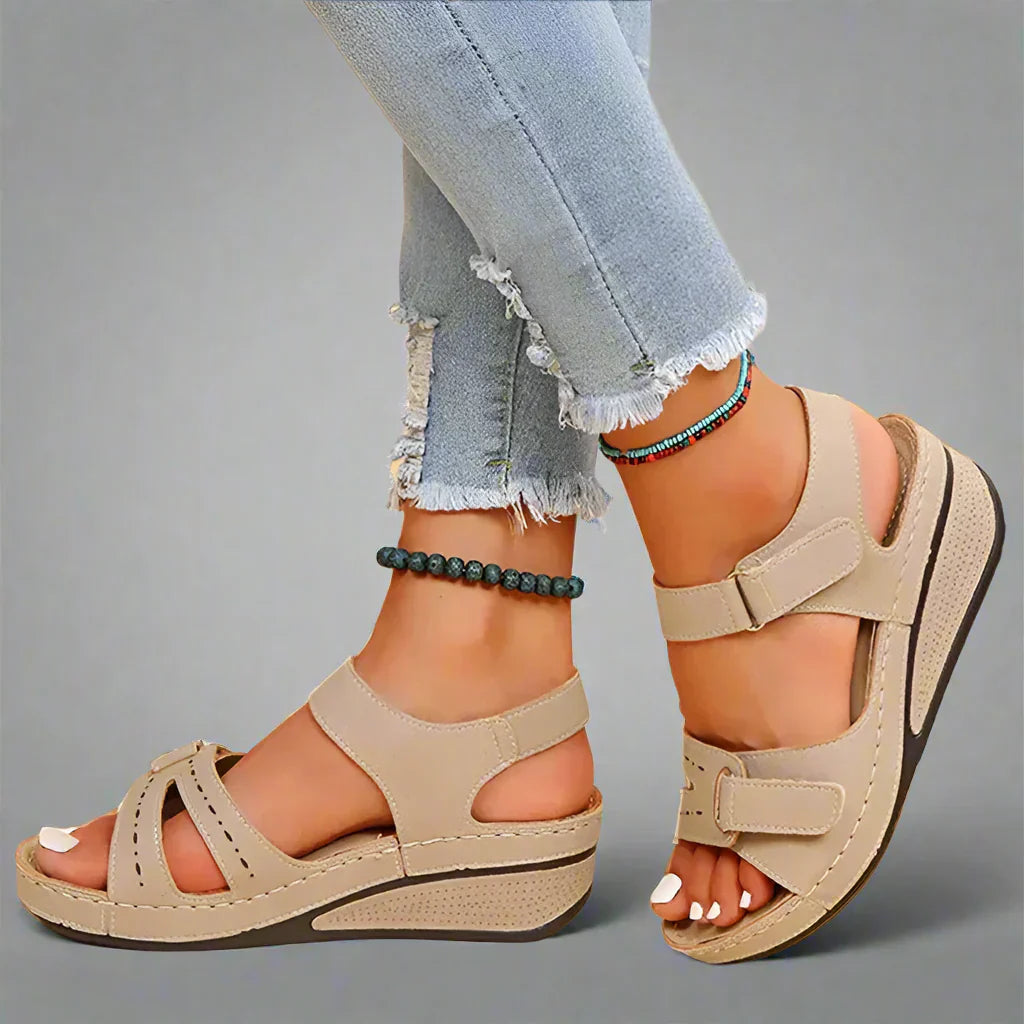 Benigna | Comfortable Sandals for Pain-Free Steps