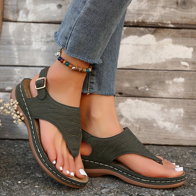 Breeze Clip Toe Sandals - Built-in support