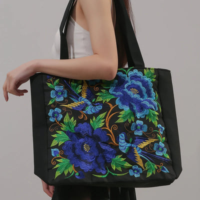 Ingleiv | Embroidered tote bag with artistic expression