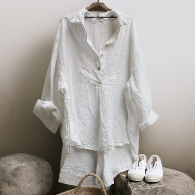 Jaila | Vintage Blouse with V-Neck and Buttons