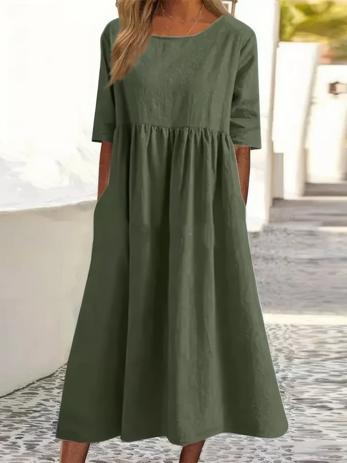 Maikee - Cotton dress with round neckline and pockets